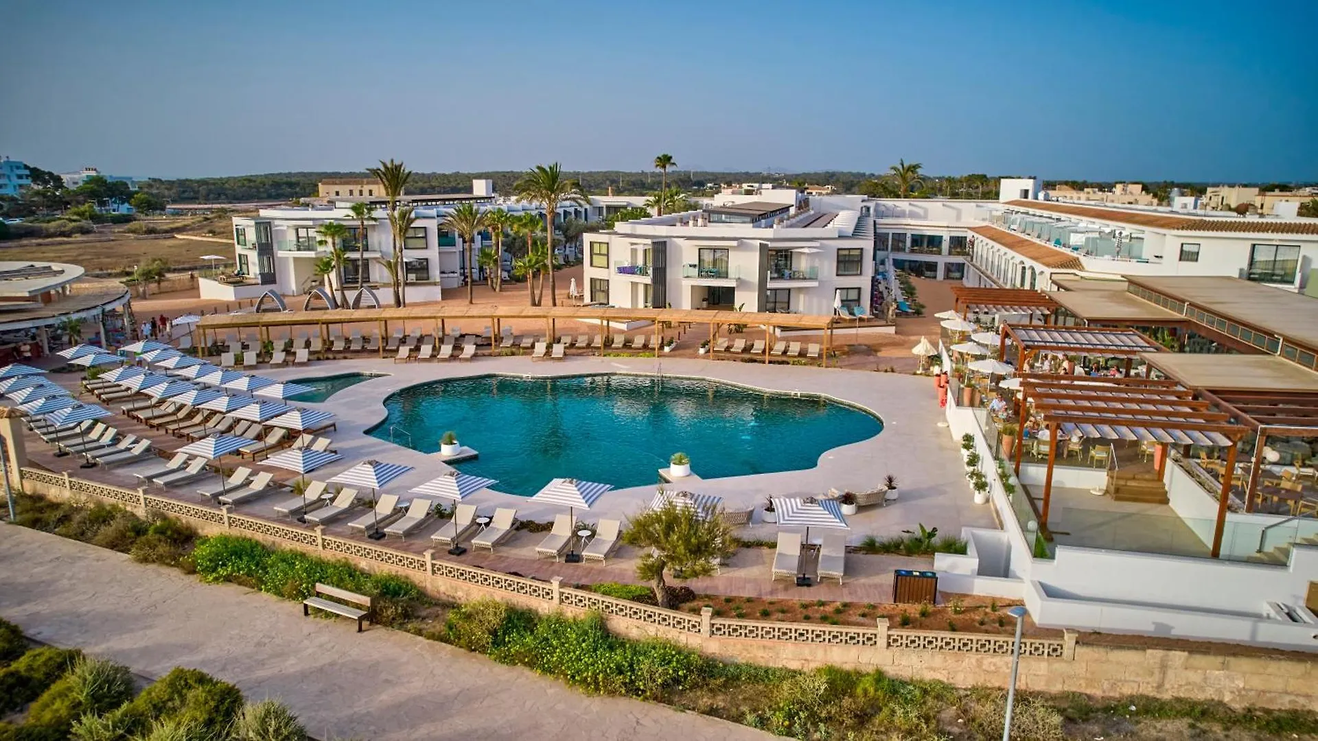 Universal Grand Leon & Spa Colonia de Sant Jordi 5*,