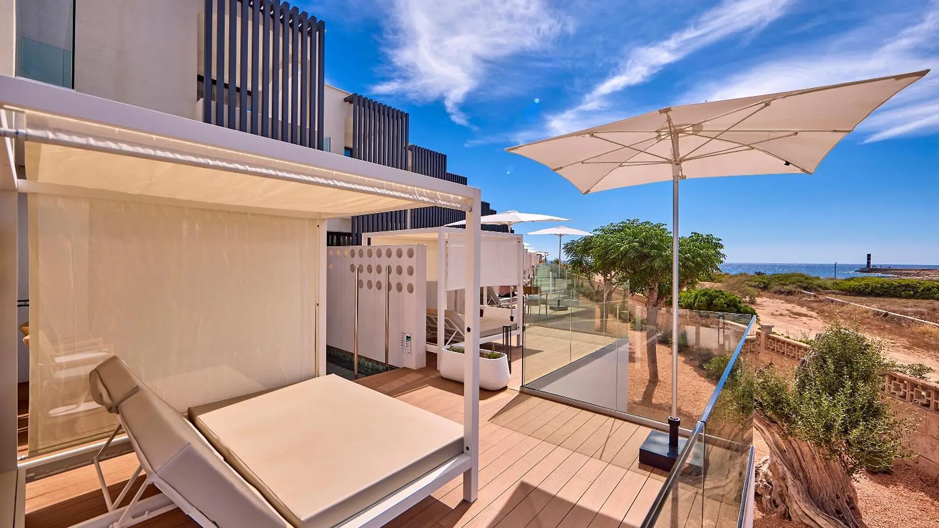 Universal Grand Leon & Spa Colonia de Sant Jordi 5*,