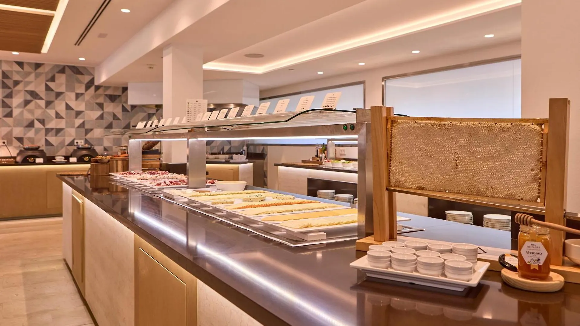 Universal Grand Leon & Spa Colonia de Sant Jordi Hotel